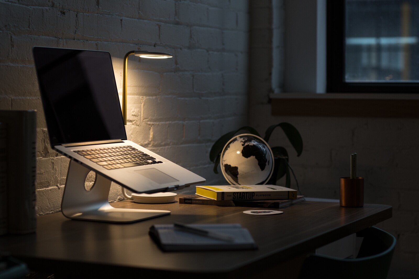 Desk Lamps What You Need to Consider Before Buying