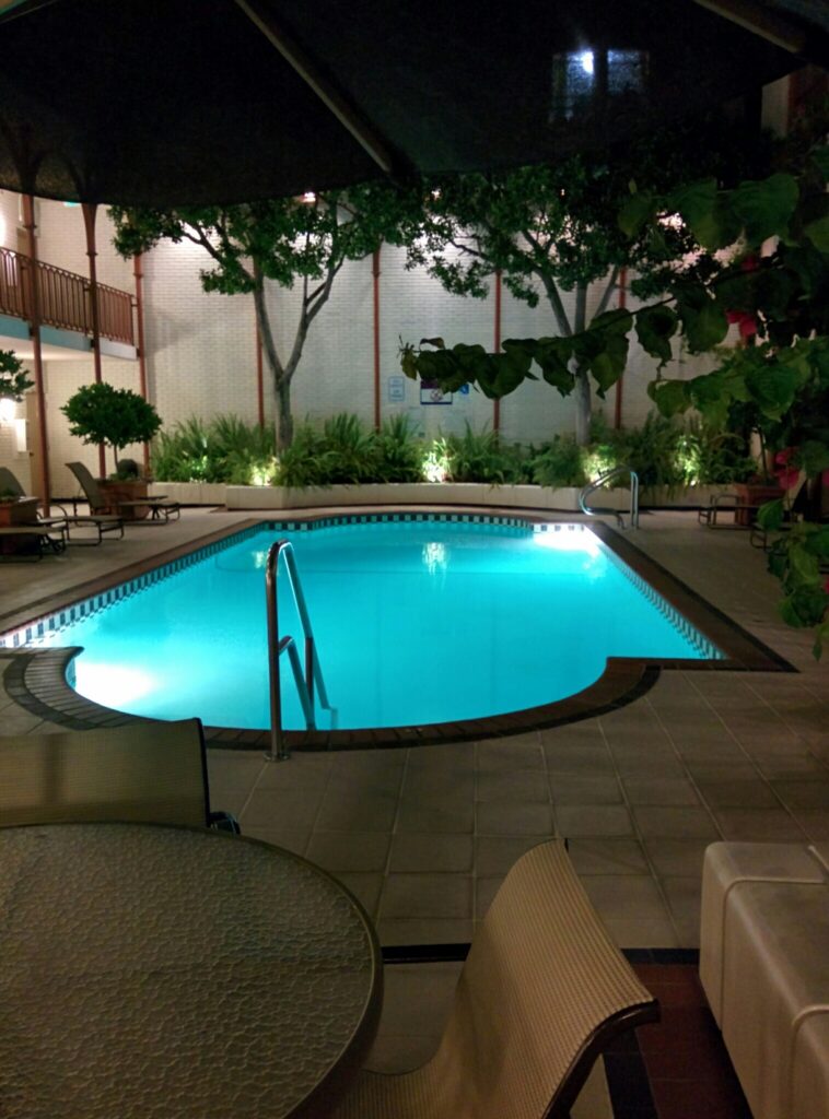 Swimming Pool Lighting: How to Choose the Right One