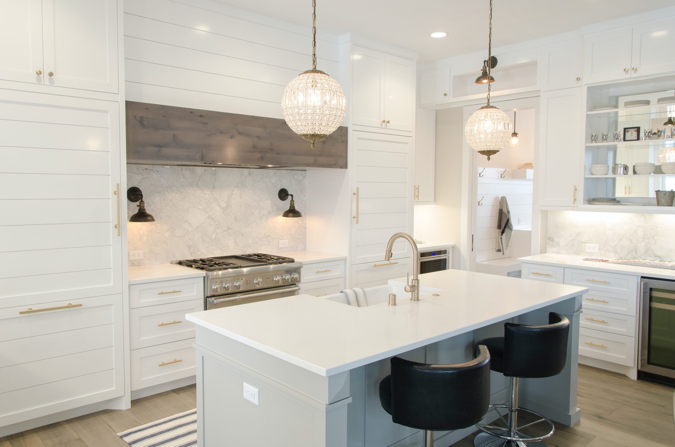 How to Choose the Best Light Fixtures For Your Kitchen