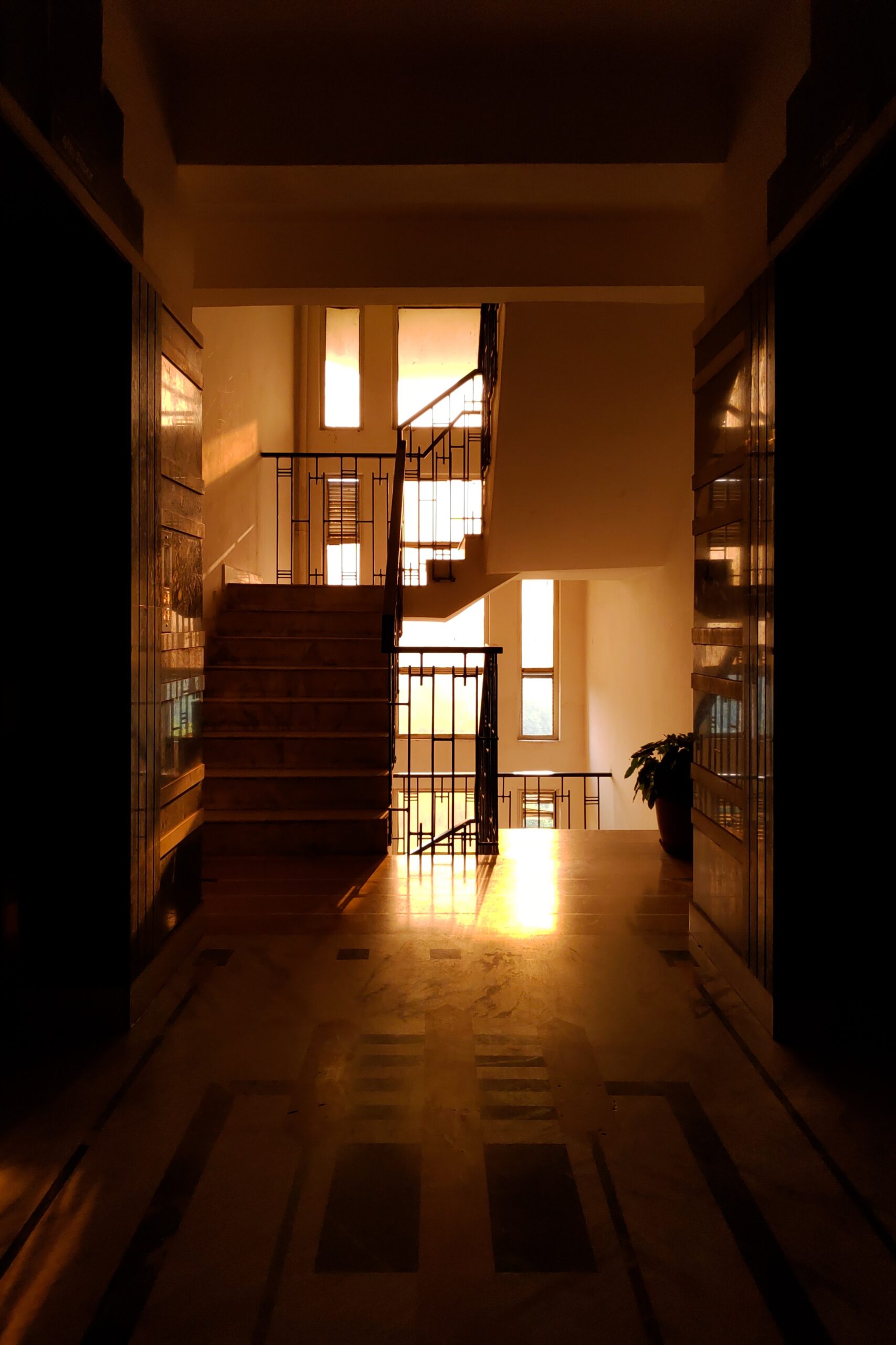 Understand How Much Natural Light Your Hallway Receives